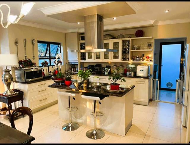 4 BEDROOM HOUSE FOR SALE IN COPPERLEAF ESTATE